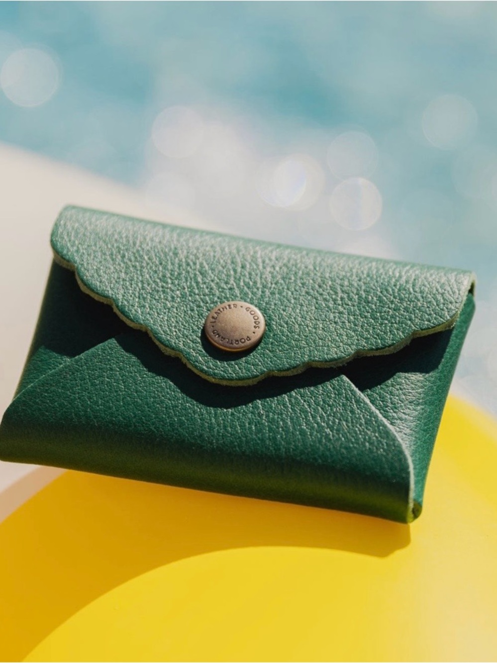 Portland Leather Bacalar Green Daisy Scallop Envelope Wallet - Picture 3 of 5